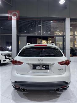 انفنتي QX70
